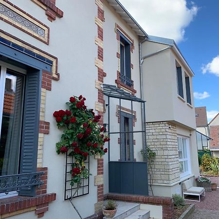 Le Carre Courtois Apartamento Luisant Exterior foto